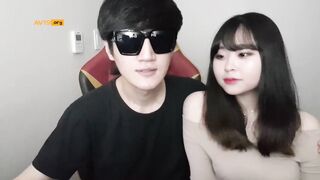 수호-C컵 뉴페이스 20살 여대생과 팬방(팝) 역대급★빅파이 꼭지녀 korean bj