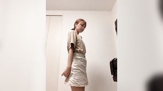 탈의하고 얼굴에 팬티 뒤집어쓰는 슬랜더 귀염상녀 (3)