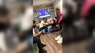 이런 씨불 시술중에 오줌 싸는 ㅋㅋㅋ