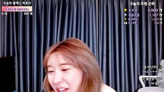 뚱남VVIP 스폰녀 이주빈 닮은 엘프녀 플렉스 태리태리 방송시절 영상 2