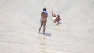 누드비치에서 발레 기념 촬영 ipcam