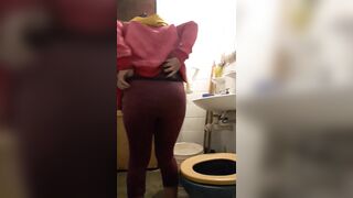 American toilet spy video (6)