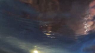 워터파크에서 보지만지고 튀는놈 voyeur jp (1)