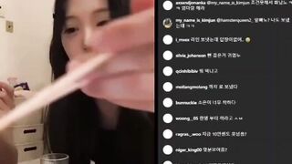 먹다벗다 보지까지 노출하는 정신없이 재미난 채팅방 korean porn