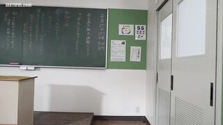HMN-732 The honor student who helped me had her uniform stolen by the delinquents in the class and was forced to live a naked school life wh Reducing Mosaic JAV