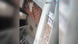 ハッカーたちが、オーラルセックスや射精、その他の特別なサービスを客に提供するマッサージ店や売春宿を密かに撮影している ipcam 01-270426
