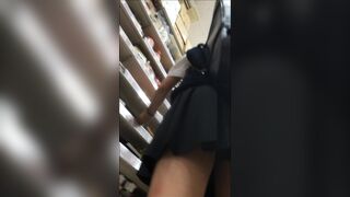スマホでチラっと逆さ撮り-part-6 voyeur jp 01-250526