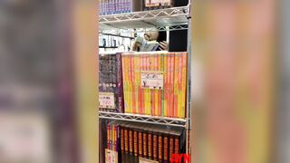 本屋でぶっかけられる腐女子 voyeur jp