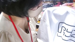 店員さん個撮⑨ 店員さん胸ちら スポーツ用品店員 コインランドリー店員 voyeur jp