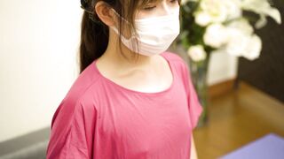 ヨガパンチラ 胸チラ 女子大生 モニター撮影にてゆるい胸元とパンツをじっくり撮影 高画質 voyeur jp