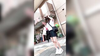 クソミニデニム 炉利ギャル 手芸店で真剣買い物中にスマホ突っ込み voyeur jp