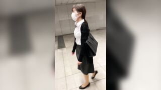 [痴〇×下着泥棒]紐パンを盗まれるOL。ノーパンタイツに手をぶっこまれ我慢できず絶頂直前に降車。 voyeur jp