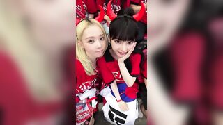 KISSING 142689 1 KPOP ALLPOP