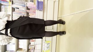 スマホで逆さ撮り 特別編 期間限定販売 本屋の店員さんのパンティ晒します タイツとメガネのエロ最強コンボ 2名収録 voyeur jp
