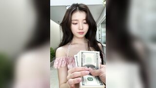 IU SHOWS BOOBS 167916 1 KPOP ALLPOP
