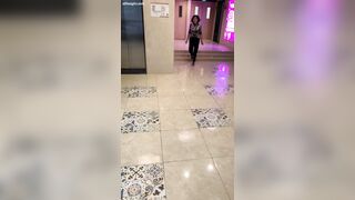 ナイトクラブの美女たちのトイレでの自然な姿――最新写真 toilet 37-010726